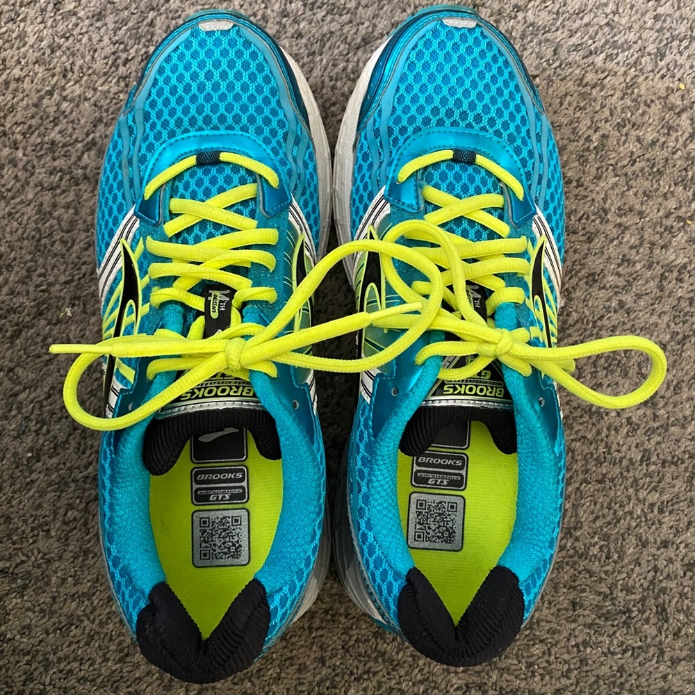 Brooks Adrenaline GTS 14 running shoes